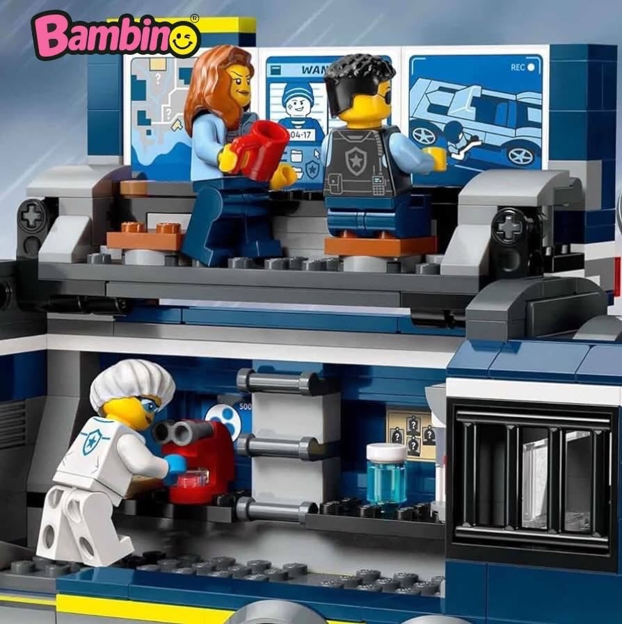 playset LEGO City Police Mobile Crime Lab Truck.